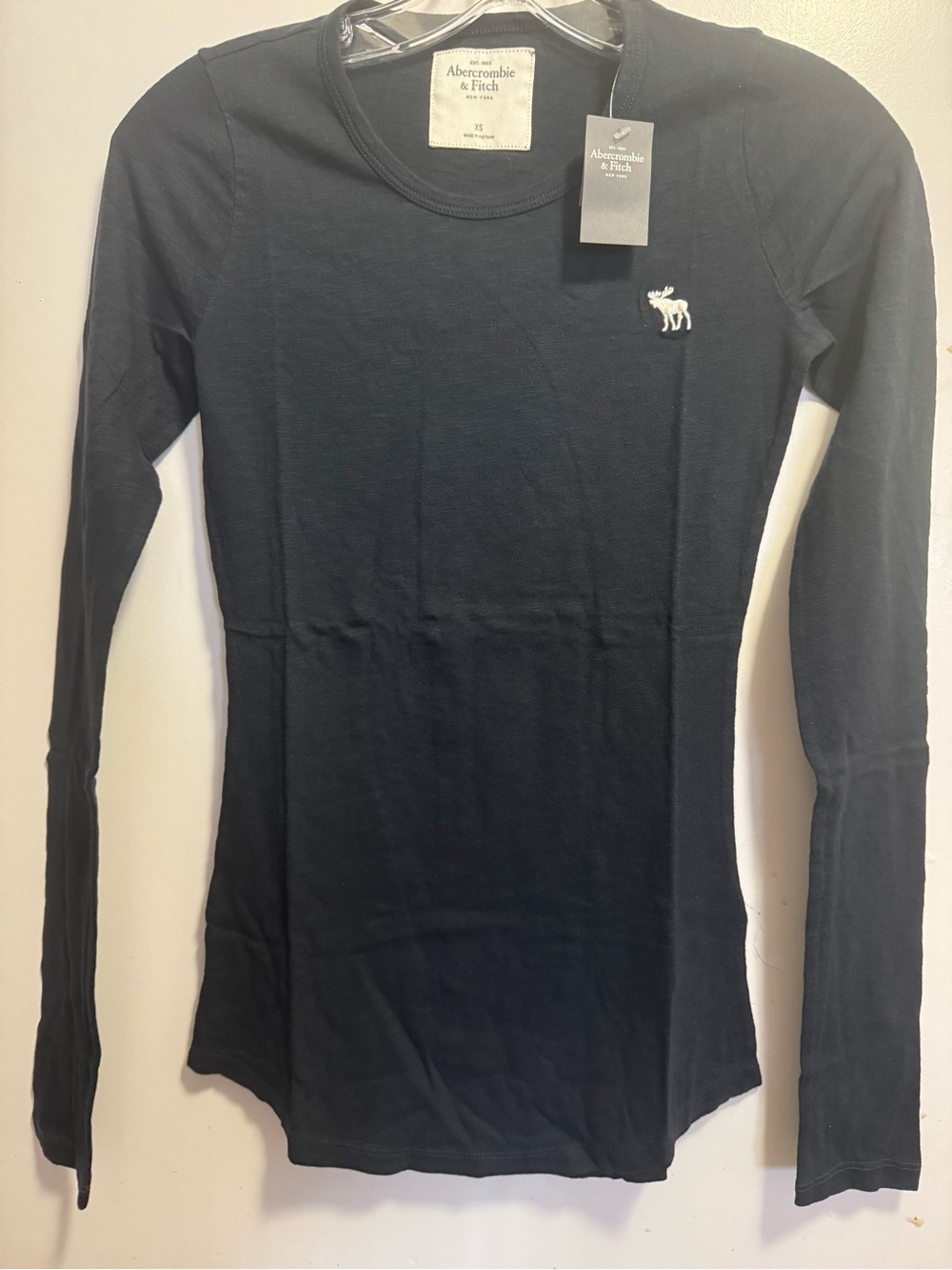 Abercrombie & Fitch Iconic with logo Long Sleeve Crew Shirt — NWT — Size XS